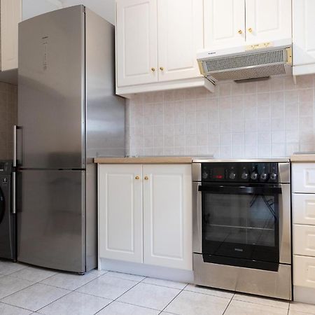 Spacious Apartment Close To The Sea And The City Center Atenas Exterior foto